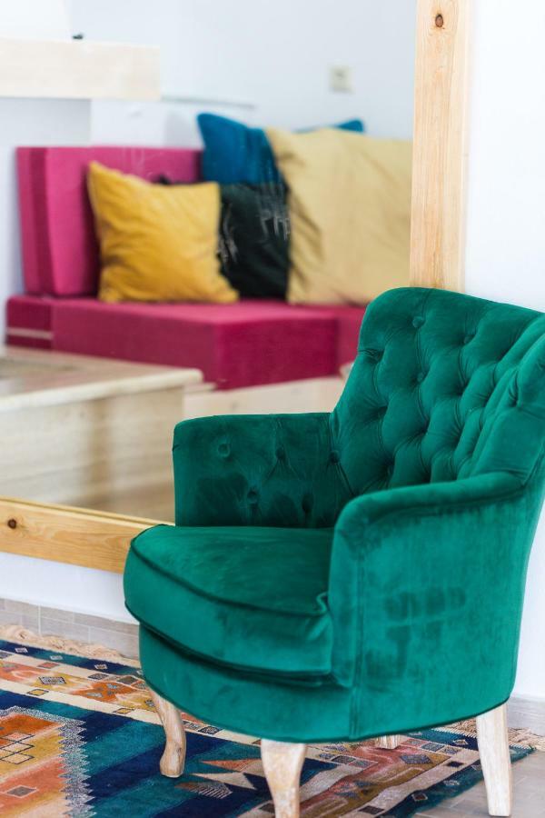 Evita'S Home Platanes  Bagian luar foto